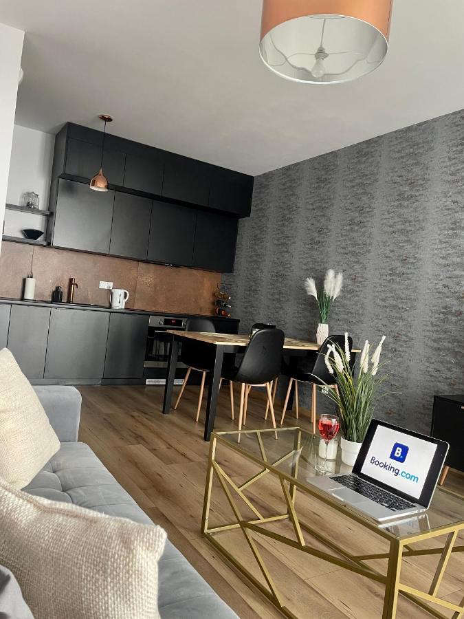 Apartament Drewnowska Przy Manufakturze วูดช์ ภายนอก รูปภาพ